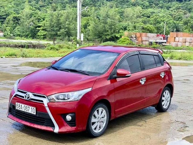 Cần bán gấp Toyota Yaris năm sản xuất 2017, màu đỏ, nhập khẩu nguyên chiếc còn mới0