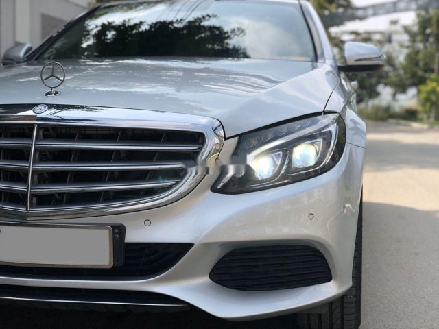 Bán Mercedes C250 đời 2016, màu bạc, nhập khẩu0