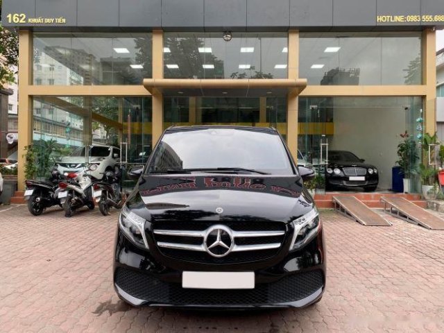 Xe Mercedes V Class sản xuất 2019, màu đen, giá tốt