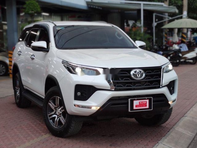 Cần bán Toyota Fortuner 2.4AT sản xuất năm 2021