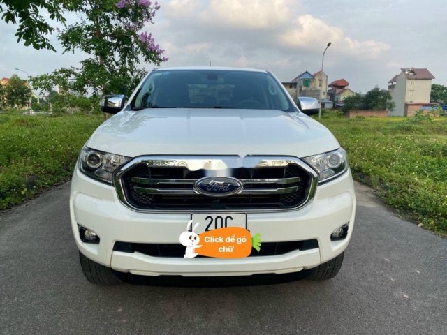 Bán xe Ford Ranger XLT 4x4 sản xuất 2019, màu trắng, xe nhập số tự động