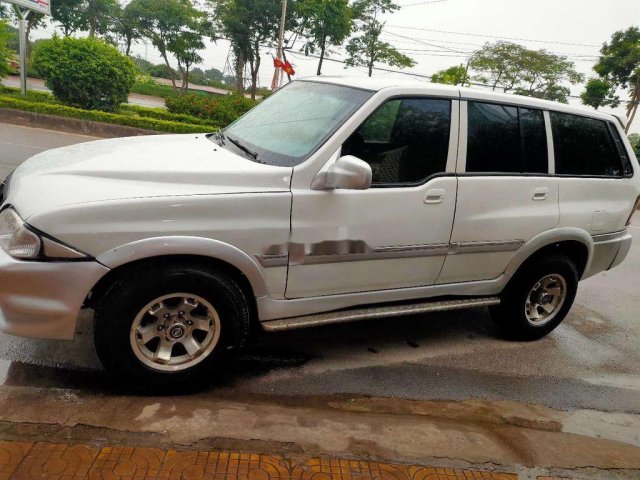 Bán Ssangyong Musso 2002, màu trắng, xe nhập số sàn0