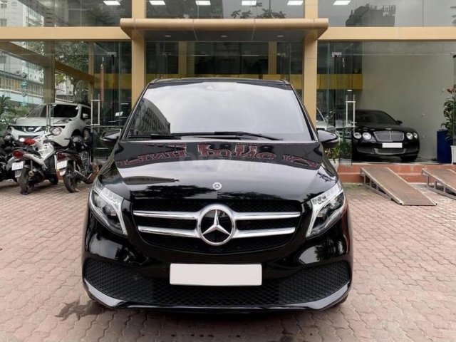 Cần bán gấp Mercedes V250 Luxury model 20200