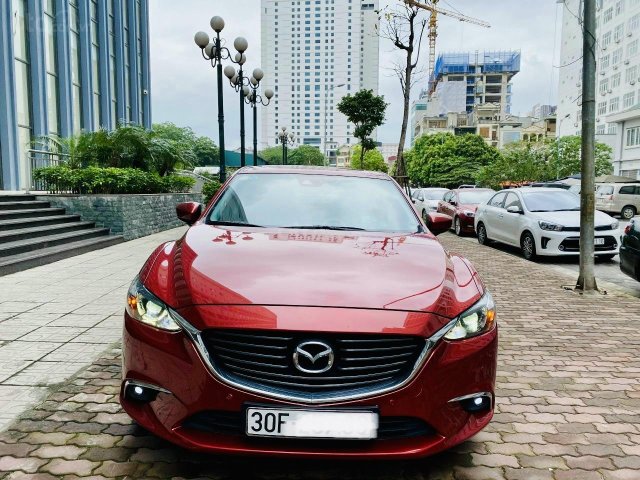 Cần bán xe Mazda 6 2.0 Premium sản xuất 2018