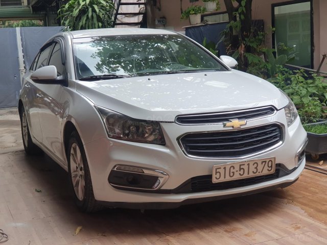 Cần bán xe Chevrolet Cruze năm 2017, màu trắng, giá 349tr0