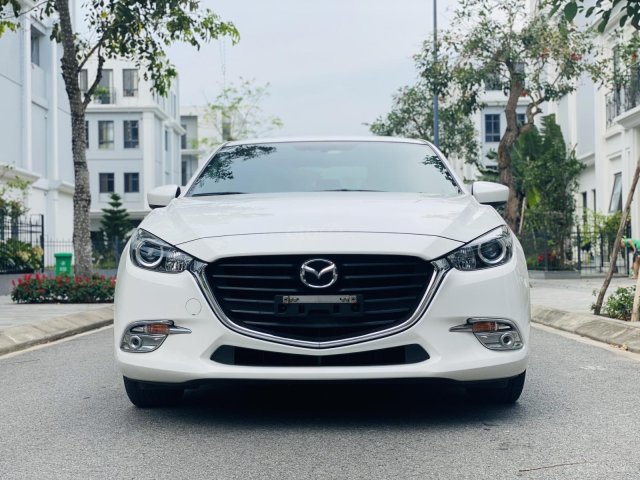 Cần bán gấp Mazda 3 năm sản xuất 2018 độc nhất vô nhị0