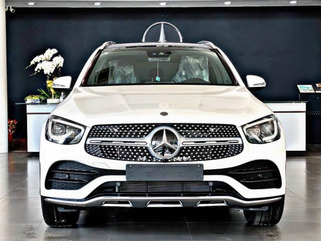 Mercedes Benz GLC 300 xe sang quốc dân, liên hệ để nhận ưu đãi tháng 5 cùng báo giá lăn bánh chi tiết tốt nhất Miền Bắc0