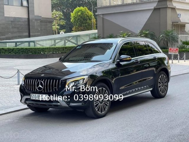 Cần bán gấp Mercedes GLC 250 đời 2019, màu đen, xe nhập