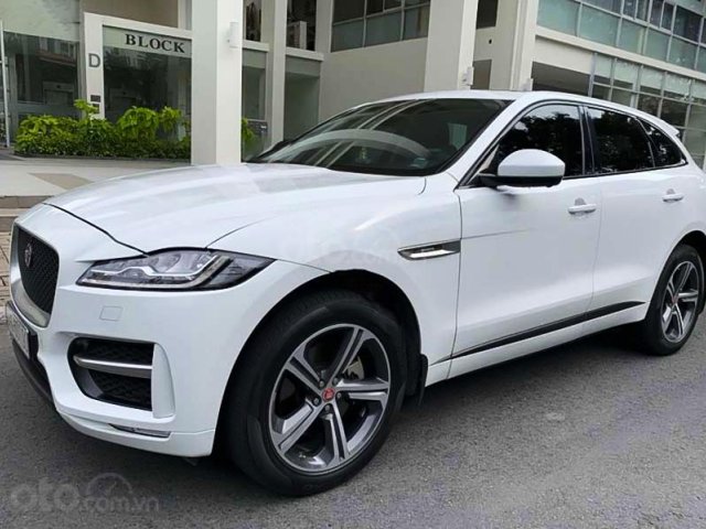 Bán Jaguar F-Pace sản xuất năm 2016, màu trắng, xe nhập còn mới0