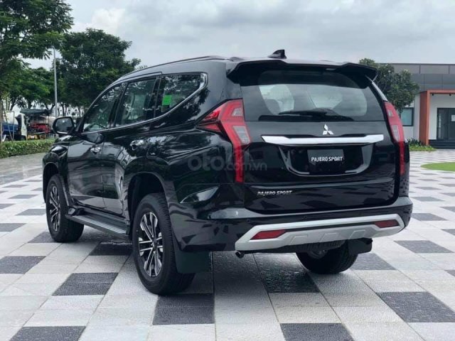 Pajero Sport 4×4 AT 2021 thiết kế mới, nâng cấp tính năng an toàn, ông vua khả năng vận hành0