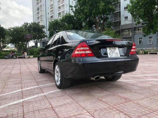 Bán ô tô Mercedes C180 Sport sản xuất 2005, màu đen số tự động, giá chỉ 195 triệu