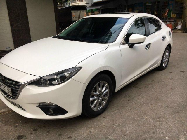 Bán Mazda 3 năm sản xuất 2015, màu trắng, giá chỉ 485 triệu