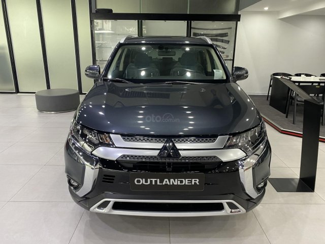 Siêu ưu đãi mùa Covid - bán ô tô Mitsubishi Outlander 2.0 CVT Premium sản xuất năm 2021 - tổng ưu đãi lên đến 60 triệu0