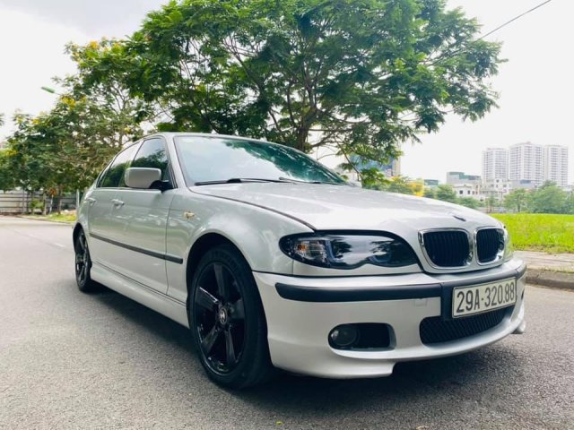 Bán BMW 325i sản xuất 2004, màu trắng số tự động