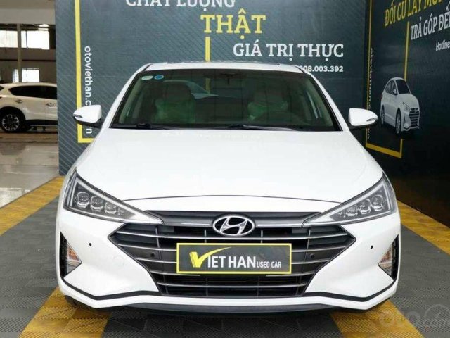 Xe Hyundai Elantra năm 2019, màu trắng như mới giá cạnh tranh 638tr0