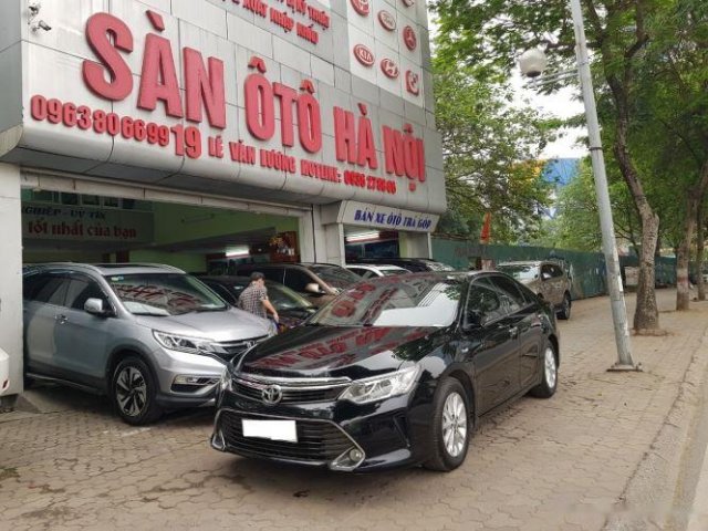 Bán Toyota Camry 2.0E năm 2016, màu đen, giá chỉ 759 triệu