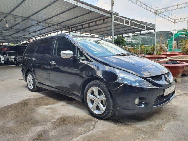 Cần bán gấp Mitsubishi Grandis sản xuất 2009 còn mới, giá tốt