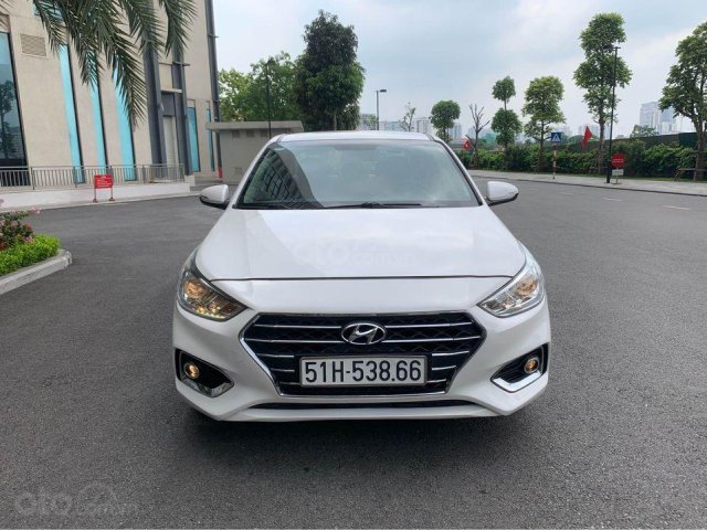 Bán ô tô Hyundai Accent 1.4MT sản xuất năm 2019, màu trắng