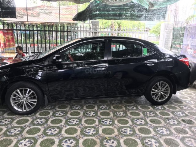 Bán xe Toyota Corolla Altis sản xuất 2016 chính chủ, 555 triệu