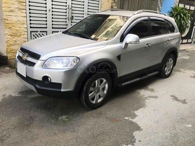 Cần bán lại xe Chevrolet Captiva LTZ 2.4 AT sản xuất năm 2008, màu bạc  