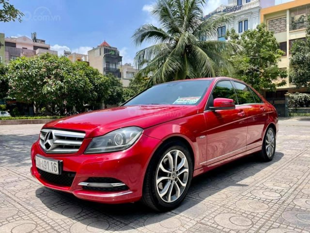 Cần bán Mercedes C200 CGI sản xuất năm 2011, màu đỏ, giá 495tr0