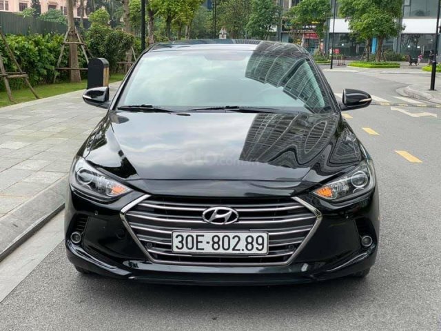 Cần bán gấp  Hyundai Elantra sản xuất năm 2017, giá tốt bản tự động, xe chủ đời đầu