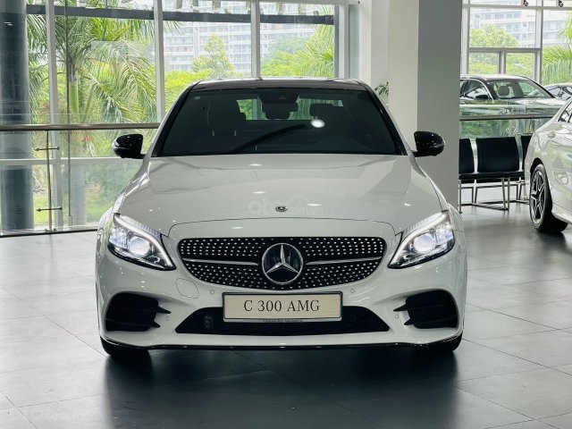 Mercedes Benz C300 AMG 2021, xe đủ màu giao ngay0