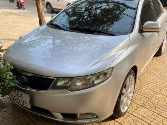 Cần bán Kia Forte năm 2011, màu bạc số tự động