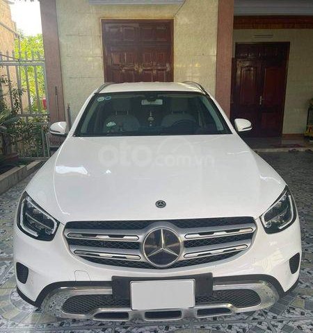 Bán ô tô Mercedes GLC 200 năm sản xuất 2019, màu trắng chính chủ0