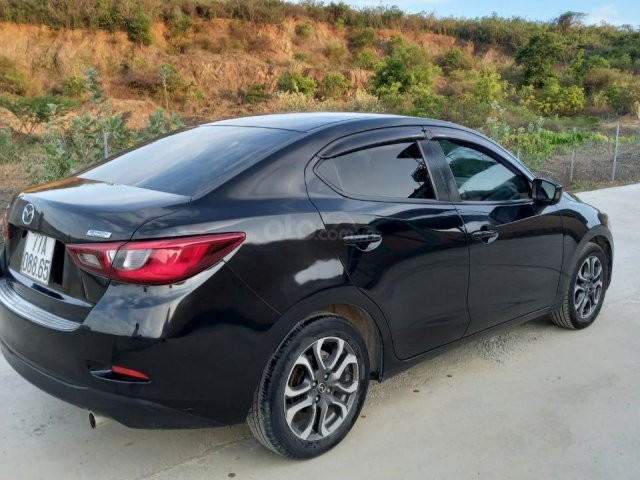 Bán xe Mazda 2 màu đen