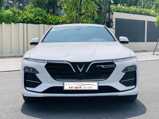 Cần bán xe VinFast LUX A2.0 Premium 2019, màu trắng