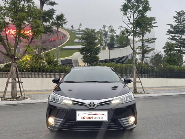 Cần bán lại xe Toyota Corolla Altis năm 2019, màu đen, giá tốt
