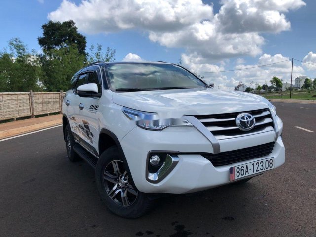 Bán Toyota Fortuner sản xuất 2019, màu trắng, giá tốt