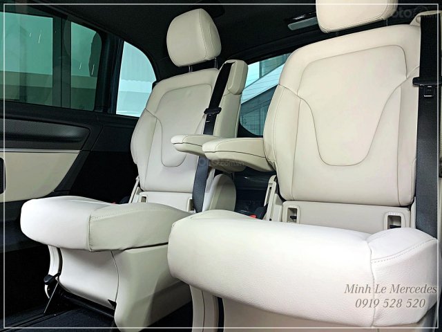 Xe Limousine 6 chỗ doanh nhân siêu rộng - Nhập khẩu - Xe giao ngay - Liên hệ ngay để được tư vấn11