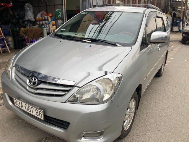 Bán Toyota Innova đời 2009, màu bạc, giá 335tr0