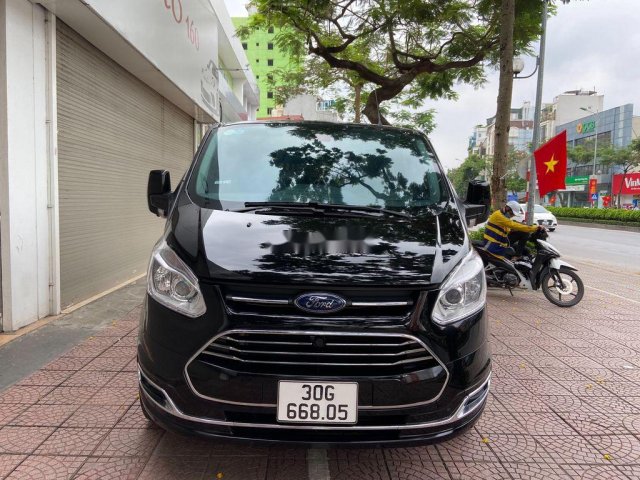 Cần bán xe Ford Tourneo năm 2020, màu đen, giá chỉ 980 triệu0