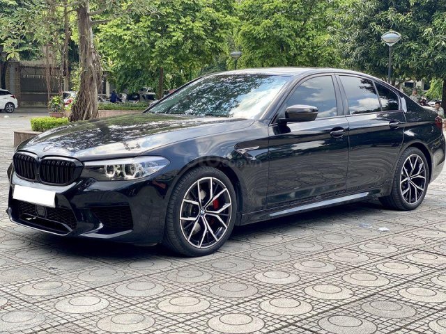 Bán nhanh giá ưu đãi chiếc BMW 520i sx 2018 , xe chính chủ