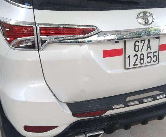 Cần bán Toyota Fortuner sản xuất 2020, màu trắng còn mới