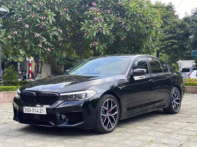 Bán xe BMW 520i đời 2019, màu đen, nhập khẩu còn mới0