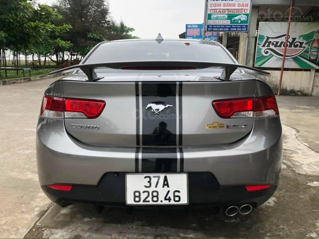 Xe Kia Cerato Koup năm sản xuất 2010, màu bạc, nhập khẩu nguyên chiếc