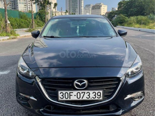 Cần bán Mazda 3 đời 2018, màu xanh lam, giá chỉ 599 triệu