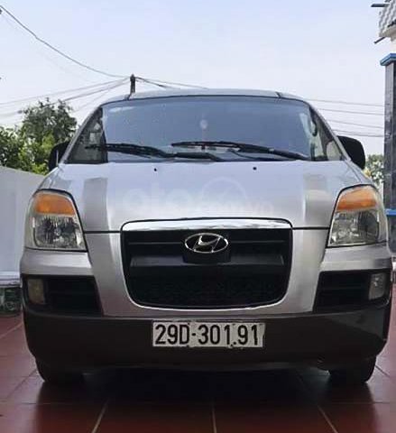 Bán ô tô Hyundai Starex đời 2003, màu bạc, nhập khẩu nguyên chiếc còn mới, giá 165tr