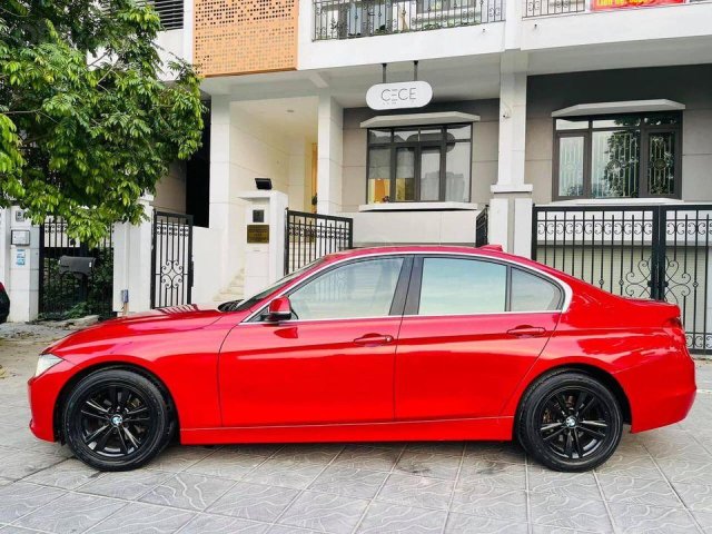 Cần bán xe BMW 320i đời 2015, màu đỏ, giá chỉ 795 triệu0