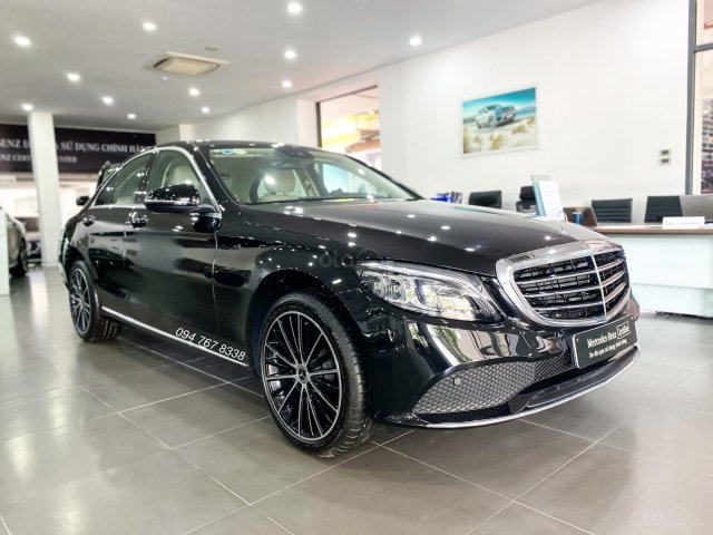 Bán Mercedes C200 Exclusive 2021 đã qua sử dụng chính hãng, siêu lướt giá tiết kiệm tới 260tr, trả góp 80% lãi suất thấp0