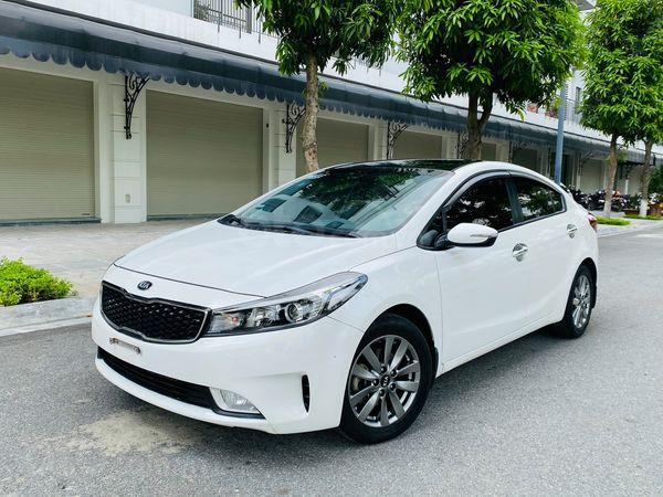 Xe Kia Cerato năm sản xuất 2016, màu trắng, giá chỉ 422 triệu0