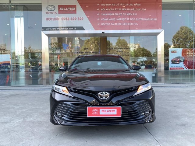Cần bán xe Toyota Camry 2.0G 2019 tự động - Thái Lan - gia đình đi 8.500km0