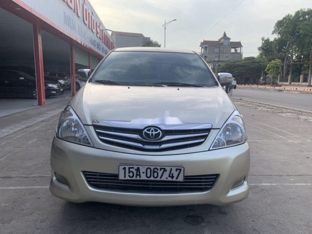 Cần bán lại xe Toyota Innova sản xuất năm 2009 số tự động, giá tốt