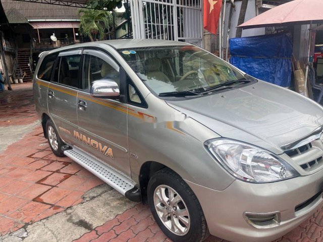 Bán ô tô Toyota Innova 2006, màu bạc, xe nhập còn mới, giá tốt