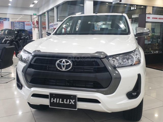 Toyota Nam Định bán Toyota Hilux 2021, chỉ 160tr nhận xe, ưu đãi lớn, trả góp tối đa 80%, lãi cực thấp