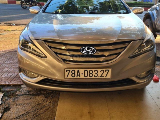 Bán Hyundai Sonata năm sản xuất 2012, màu bạc, nhập khẩu nguyên chiếc còn mới